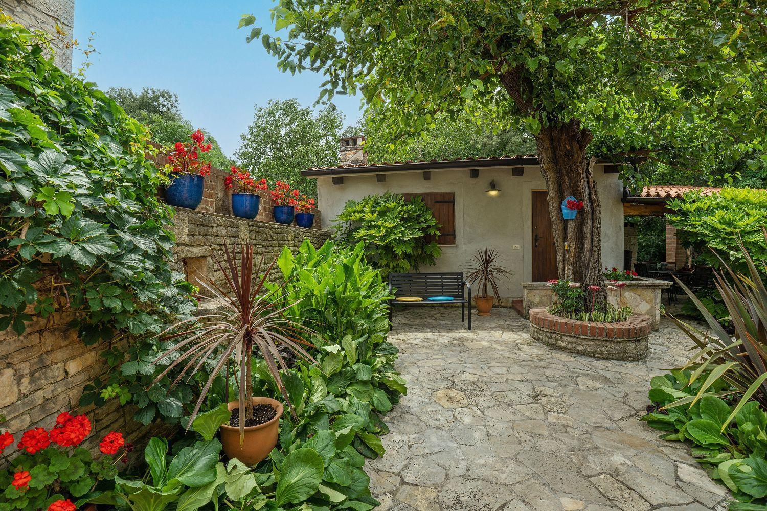 Traditionelle Steinfinca Mit Spielbereich, Babybett, Waschmaschine, Liegen Barban Εξωτερικό φωτογραφία